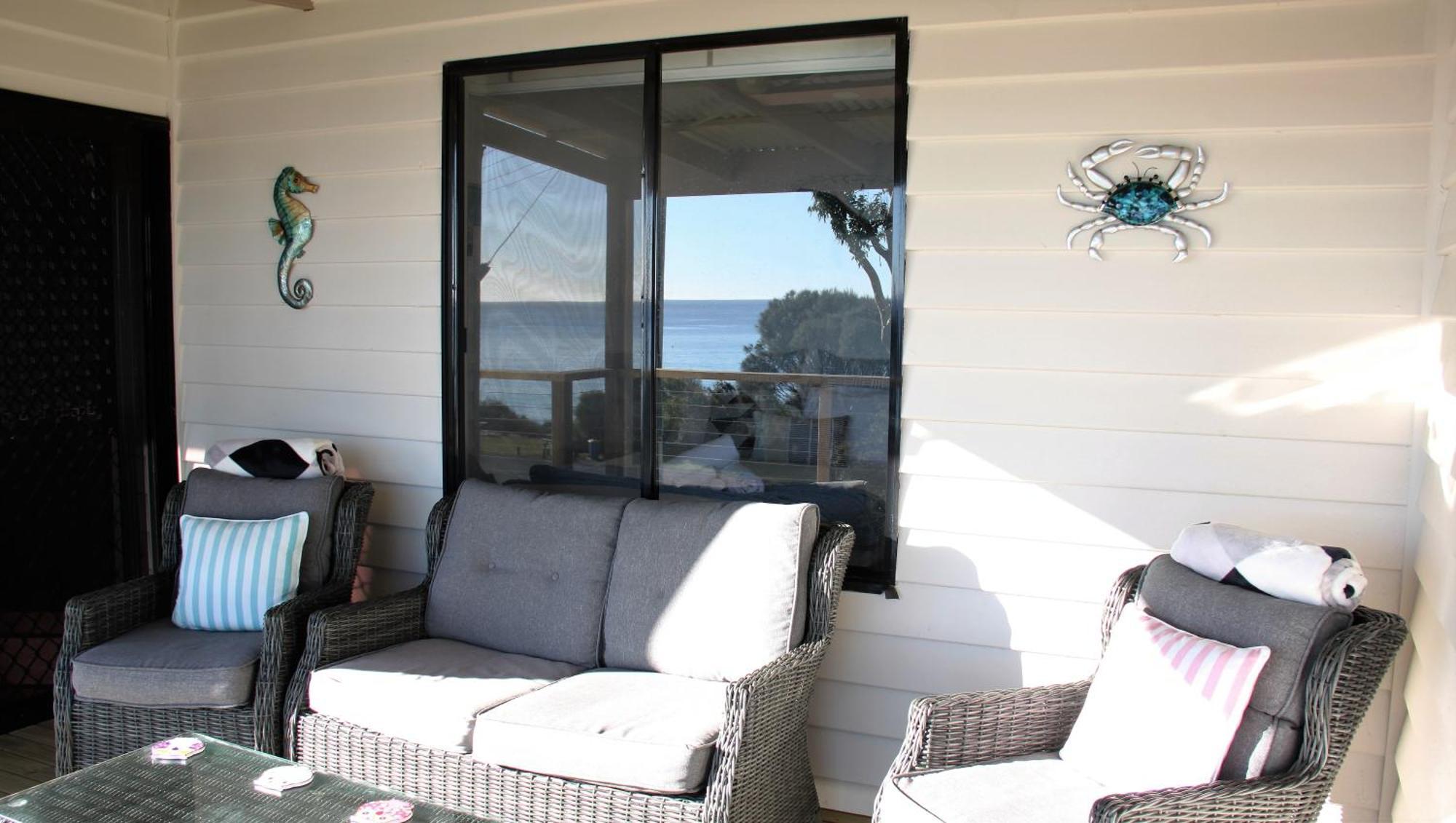 Kingfisher Cottage Beachfront At The Binalong Bay Eksteriør billede