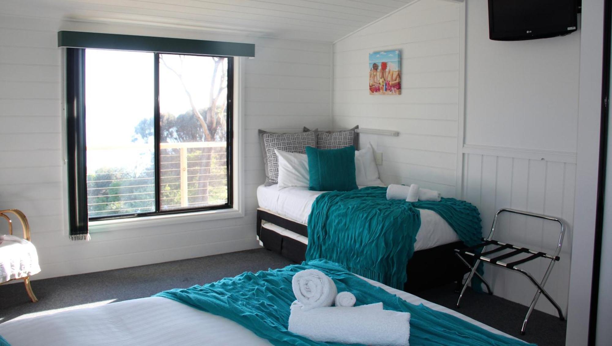 Kingfisher Cottage Beachfront At The Binalong Bay Eksteriør billede