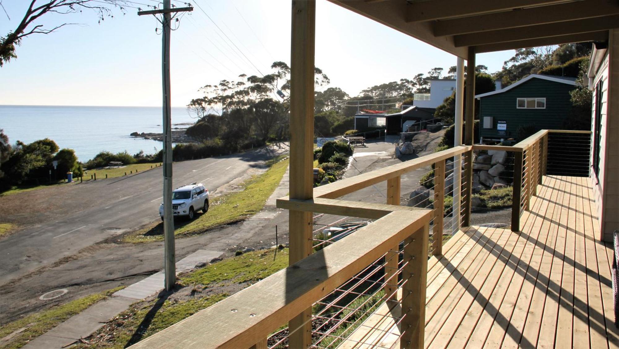 Kingfisher Cottage Beachfront At The Binalong Bay Eksteriør billede