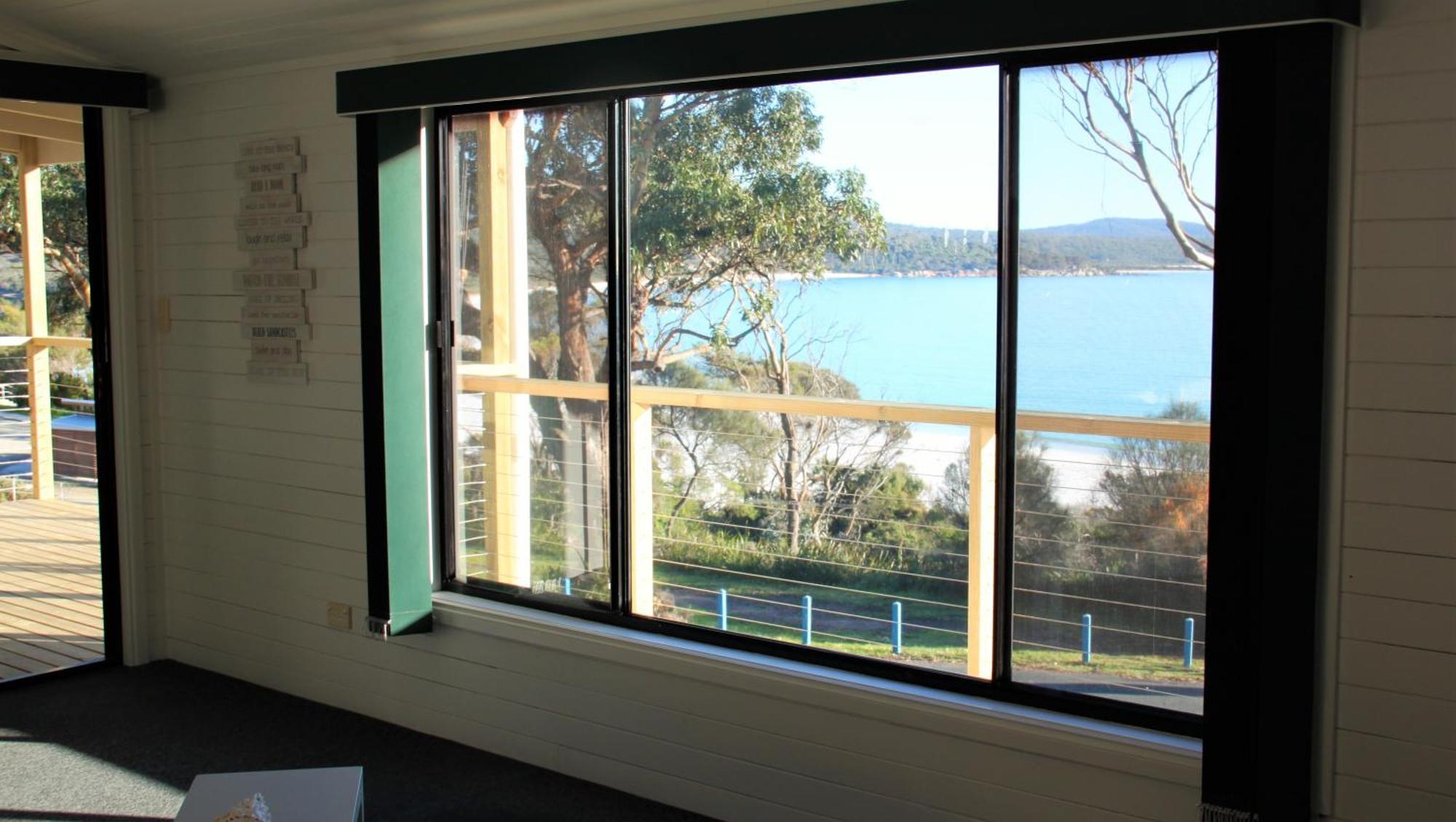 Kingfisher Cottage Beachfront At The Binalong Bay Eksteriør billede