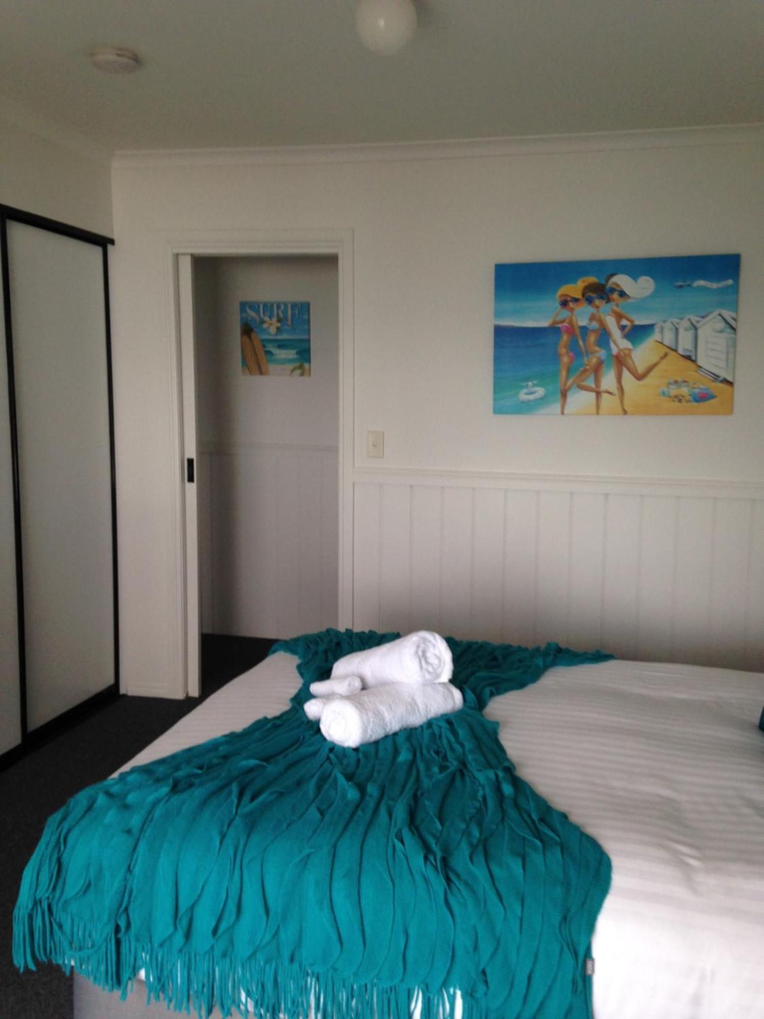 Kingfisher Cottage Beachfront At The Binalong Bay Eksteriør billede
